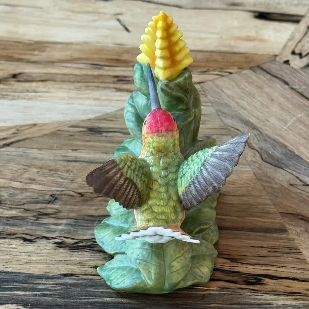 Vintage 1996 Bronson Collectibles Allens Hummingbird with Aphelandra Figurine 4